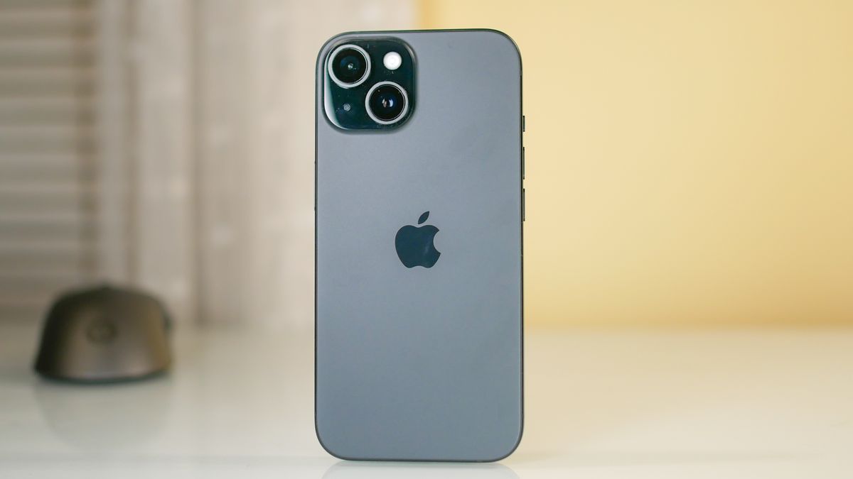 Mark Gurman Prediksi iPhone Dirilis Setiap Dua Tahun Sekali